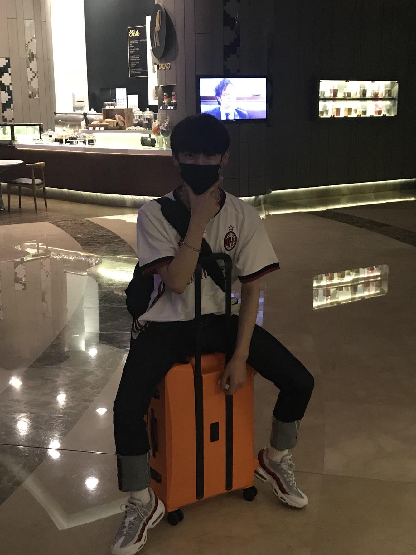 3_707Ud018svc1g55irfbf4z9s_c84syu.jpg?ty